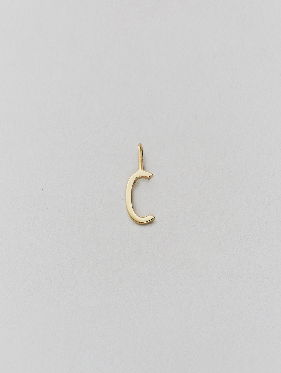 Zlatý přívěsek Písmeno A - Z - 10 mm DESIGN LETTERS | Stylové doplňky pro děti a ženy | Lavly.cz