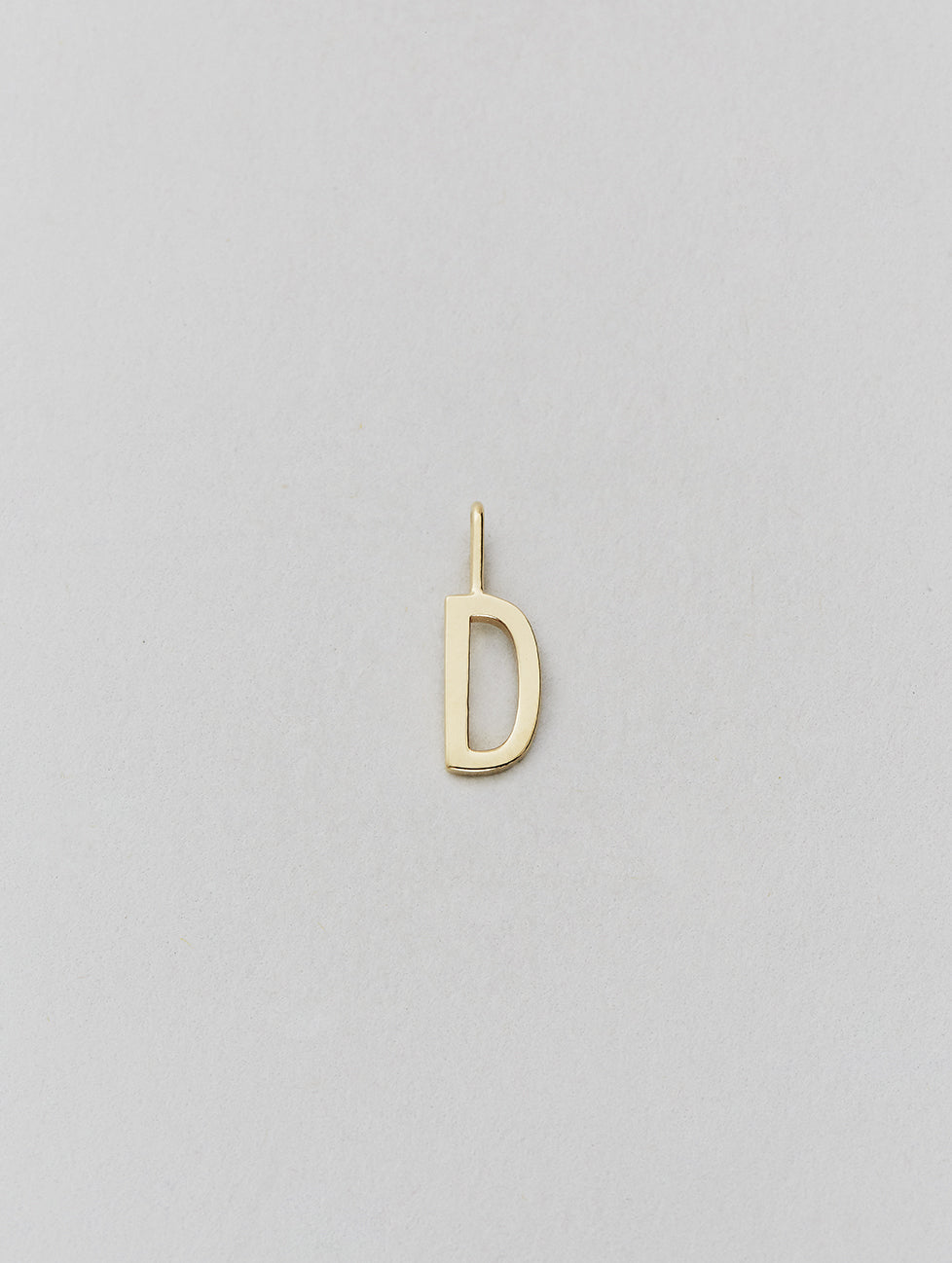 Zlatý přívěsek Písmeno A - Z - 10 mm DESIGN LETTERS | Stylové doplňky pro děti a ženy | Lavly.cz