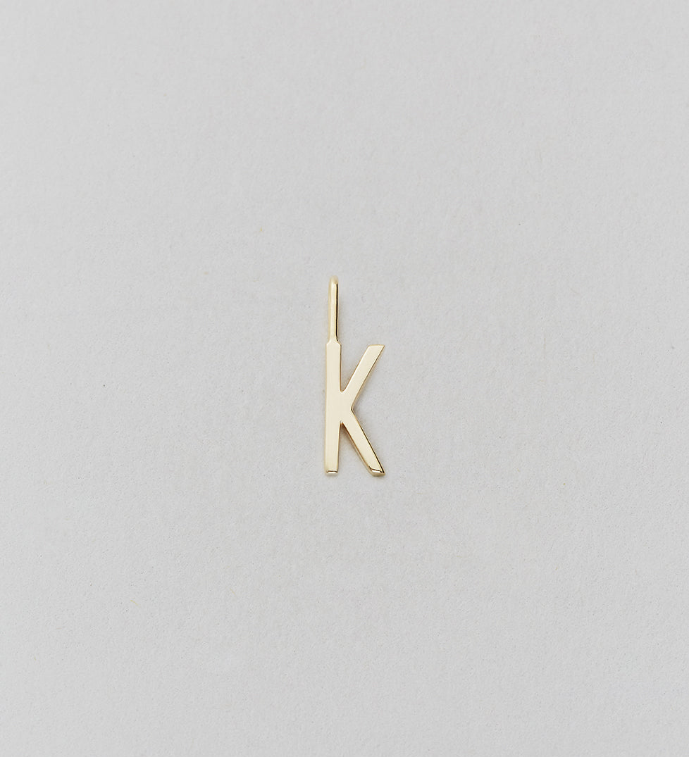 Zlatý přívěsek Písmeno A - Z - 10 mm DESIGN LETTERS | Stylové doplňky pro děti a ženy | Lavly.cz