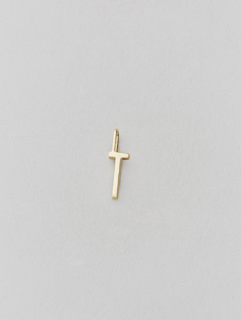Zlatý přívěsek Písmeno A - Z - 10 mm DESIGN LETTERS | Stylové doplňky pro děti a ženy | Lavly.cz