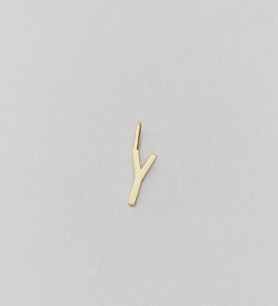 Zlatý přívěsek Písmeno A - Z - 10 mm DESIGN LETTERS | Stylové doplňky pro děti a ženy | Lavly.cz