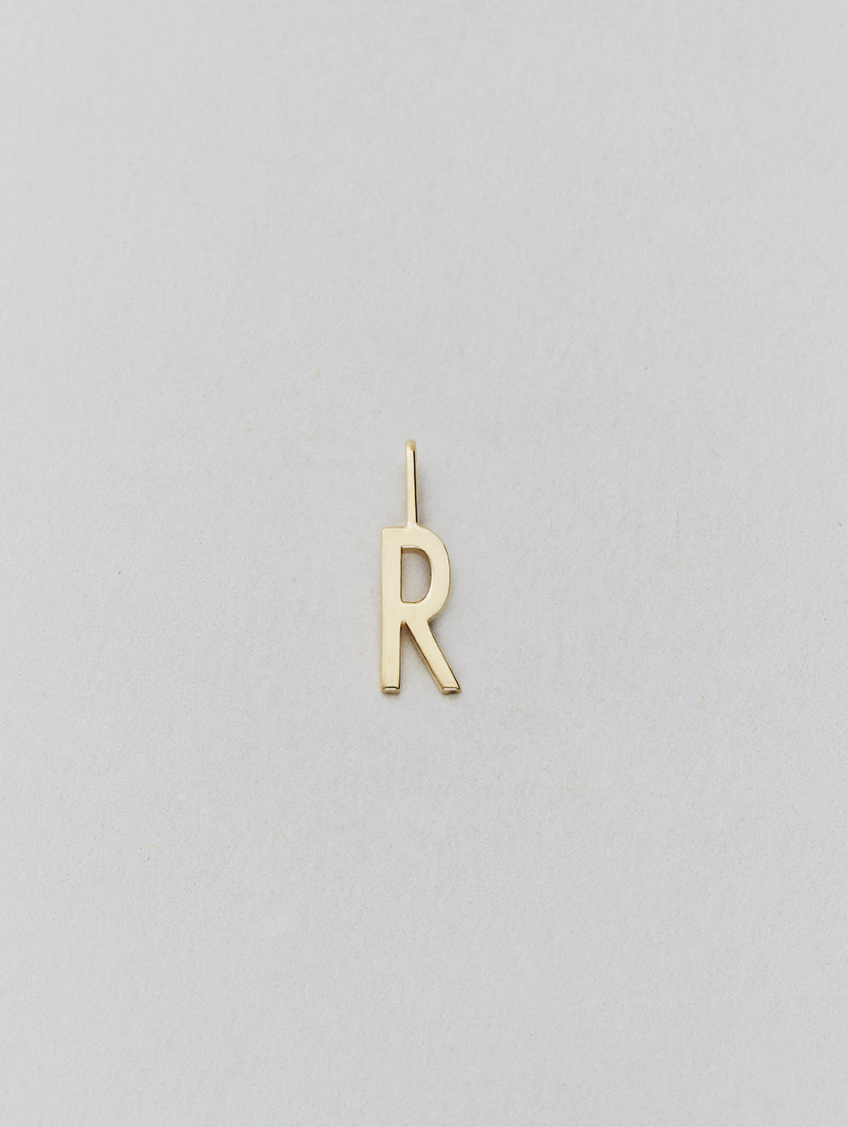 Zlatý přívěsek Písmeno A - Z - 10 mm DESIGN LETTERS | Stylové doplňky pro děti a ženy | Lavly.cz