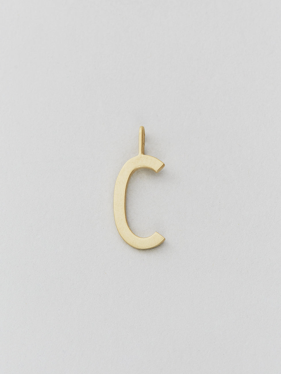 Zlatý přívěsek Písmeno A - Z - 16 mm DESIGN LETTERS | Stylové doplňky pro děti a ženy | Lavly.cz