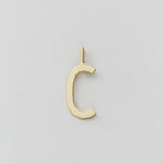 Zlatý přívěsek Písmeno A - Z - 16 mm DESIGN LETTERS | Stylové doplňky pro děti a ženy | Lavly.cz