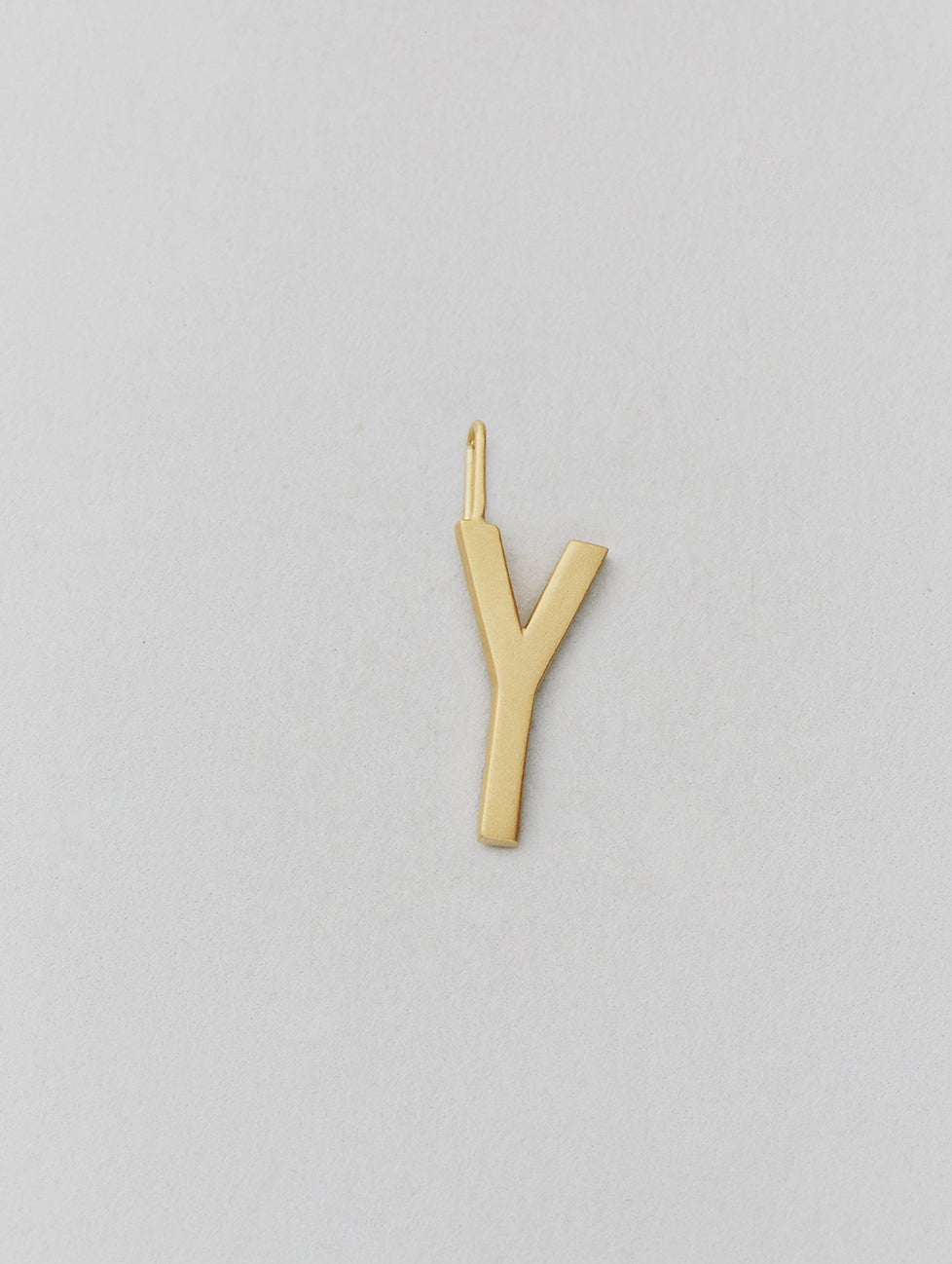 Zlatý přívěsek Písmeno A - Z - 16 mm DESIGN LETTERS | Stylové doplňky pro děti a ženy | Lavly.cz