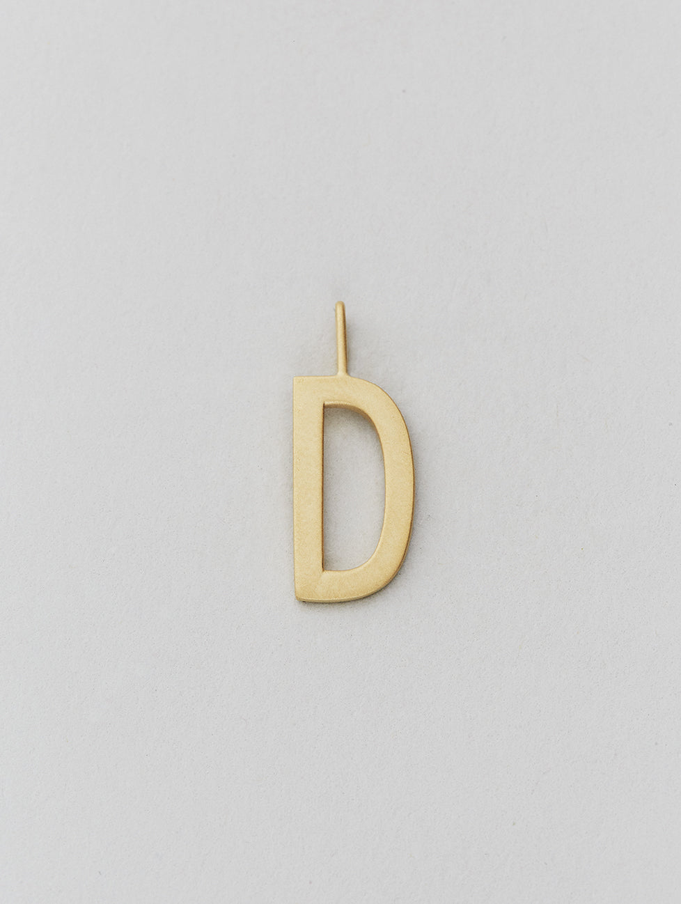 Zlatý přívěsek Písmeno A - Z - 16 mm DESIGN LETTERS | Stylové doplňky pro děti a ženy | Lavly.cz