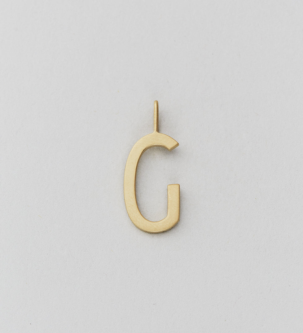 Zlatý přívěsek Písmeno A - Z - 16 mm DESIGN LETTERS | Stylové doplňky pro děti a ženy | Lavly.cz