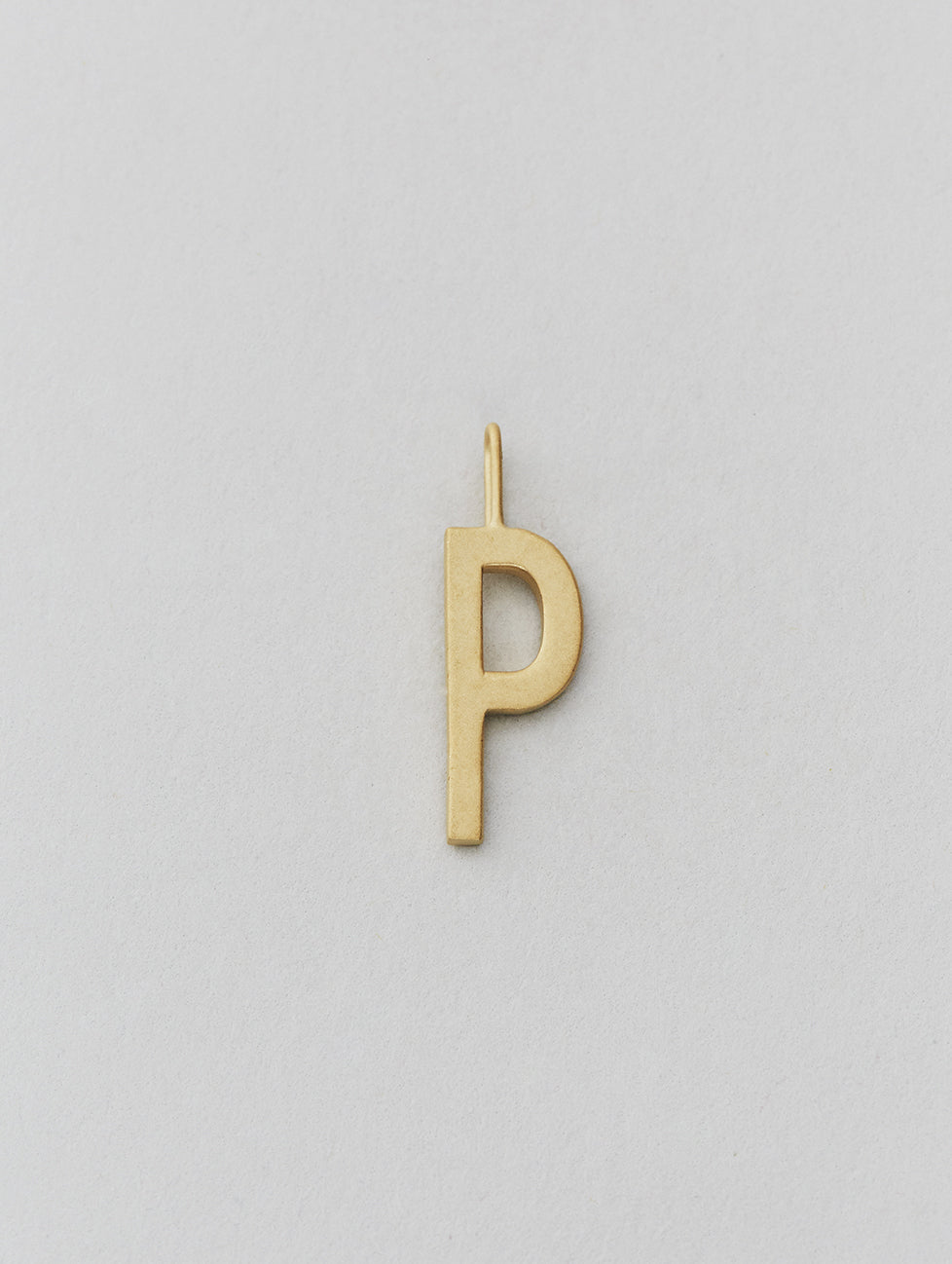 Zlatý přívěsek Písmeno A - Z - 16 mm DESIGN LETTERS | Stylové doplňky pro děti a ženy | Lavly.cz