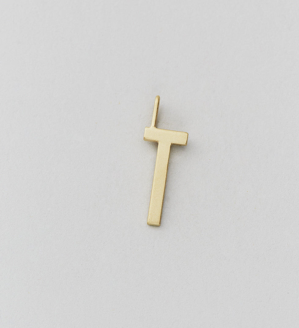 Zlatý přívěsek Písmeno A - Z - 16 mm DESIGN LETTERS | Stylové doplňky pro děti a ženy | Lavly.cz