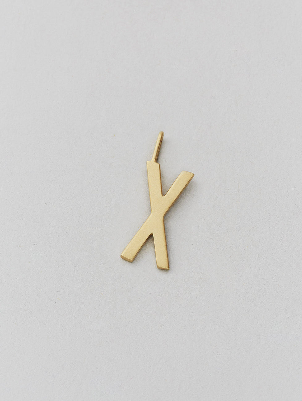 Zlatý přívěsek Písmeno A - Z - 16 mm DESIGN LETTERS | Stylové doplňky pro děti a ženy | Lavly.cz