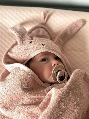 Osuška s kapucí pro miminka/malé děti - Růžový králík - Lavly